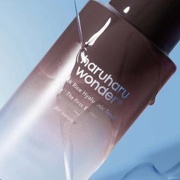 Maruharu Wonder skincare product with a gradient design on a light blue background